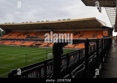 Wolverhampton, Großbritannien. August 2024. Eine allgemeine Ansicht von Molineux vor dem Carabao Cup-Spiel Wolverhampton Wanderers gegen Burnley in Molineux, Wolverhampton, Vereinigtes Königreich, 28. August 2024 (Foto: Gareth Evans/News Images) in Wolverhampton, Vereinigtes Königreich am 28. August 2024. (Foto: Gareth Evans/News Images/SIPA USA) Credit: SIPA USA/Alamy Live News Stockfoto