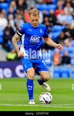 Tom Conlon vom Oldham Athletic Association Football Club während des Vanarama National League Spiels zwischen Oldham Athletic und Gateshead im Boundary Park, Oldham am Montag, den 26. August 2024. (Foto: Eddie Garvey | MI News) Credit: MI News & Sport /Alamy Live News Stockfoto