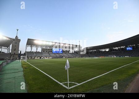 Baku, Aserbaidschan. August 2024. BAKU, ASERBAIDSCHAN - 28. AUGUST: Überblick über das Stadion vor dem Play-Off-Spiel der UEFA Champions Qualifying zwischen Qarabag und GNK Dinamo Zagreb im Tofiq Bahramov Stadion am 28. August 2024 in Baku, Aserbaidschan. Foto: Marko Lukunic/PIXSELL Credit: Pixsell/Alamy Live News Stockfoto