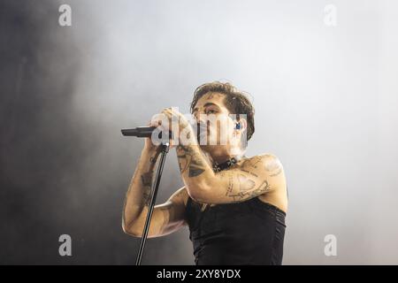 Paris, Frankreich. August 2024. Damiano David, Sänger der Band Maneskin, tritt am zweiten Tag des Rock en seine Festivals im Domaine National Saint-Cloud in Paris auf. (Foto: Telmo Pinto/SOPA Images/SIPA USA) Credit: SIPA USA/Alamy Live News Stockfoto