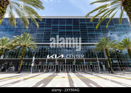 Das Kia Center, ehemals Amway Center, ist eine Mehrzweckarena im Stadtzentrum von Orlando und Heimat des Orlando Magic der NBA. Stockfoto