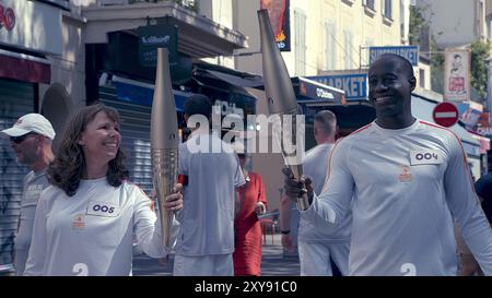 Die Pariser Paralympics Flamme in Pigalle Stockfoto