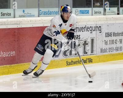 Les Lancaster (EHC Red Bull Muenchen, #74). GER, EHC Red Bull München gegen HC Dynamo Pardubice, Eishockey, Testspiel, Preseason, 28.08.2024. Foto: Eibner-Pressefoto/Heike Feiner Stockfoto