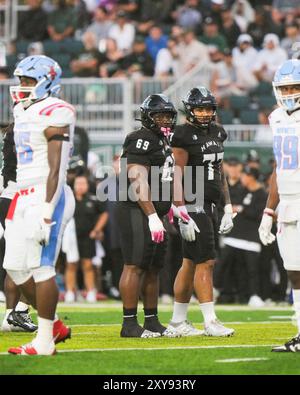 24. August 2024: Daniel Williams #69, Verteidiger der Hawaii Rainbow Warriors, steht während des NCAA-Fußballspiels zwischen den Delaware State Hornets und den University of Hawaii Rainbow Warriors im Clarence T.C. Ching Complex in Honolulu, Hawaii. Glenn Yoza/CSM Stockfoto