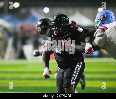 24. August 2024: Daniel Williams #69 der Hawaii Rainbow Warriors ist eine Folge des Spiels zwischen den Delaware State Hornets und den Rainbow Warriors der University of Hawaii im Clarence T.C. Ching Complex in Honolulu, Hawaii. Glenn Yoza/CSM Stockfoto