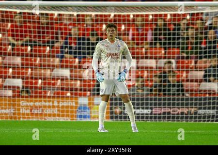 Oakwell Stadium, Barnsley, England - 27. August 2024 Gabriel Slonina Torhüter von Barnsley - während des Spiels Barnsley gegen Sheffield United, Carabao Cup, Runde zwei, 2024/25, Oakwell Stadium, Barnsley, England - 27. August 2024 Credit: Arthur Haigh/WhiteRosePhotos/Alamy Live News Stockfoto