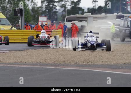 Dalton on on Tees, England, 25. August 2024. Jason Timms fährt eine Dallara 301 durch die Kiesfalle in der Monoposto Championship auf dem Croft Circuit. Quelle: Colin Edwards. Stockfoto