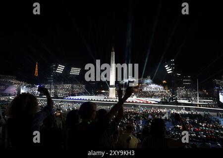 Paris, Frankreich. August 2024. Die Eröffnungszeremonie der Paralympischen Spiele 2024 in Paris am 28. August 2024. Foto: Firas Abdullah/ABACAPRESS. COM Credit: Abaca Press/Alamy Live News Stockfoto