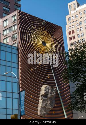 Die Klimauhr in der Nähe des Union Square zählt die Zeit, die die Welt 2030 CO2-neutral erreichen sollte, in New York City, USA, 2024 Stockfoto