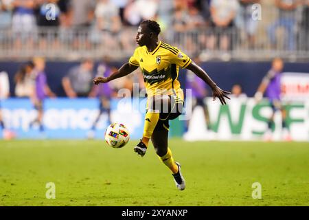 28. August 2024: Der Mittelfeldspieler Yaw Yeboah (14) der Columbus Crew kontrolliert den Ball gegen die Philadelphia Union im Subaru Park in Chester, Pennsylvania. Kyle Rodden/CSM Stockfoto