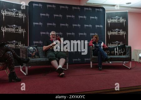 Düsseldorf-NEUSS, 2. November 2019: Scout Taylor-Compton und Brad Loree sprechen über ihre Erfahrungen in der Filmindustrie am Weekend of He Stockfoto