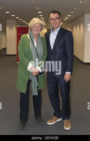FRANKFURT AM MAIN, 21. Oktober 2023: Monika Gruetters und Cem Oezdemir auf der 75. Frankfurter Buchmesse, Europa Stockfoto