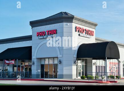 Houston, Texas USA 06-30-2024: Pho Thin vietnamesisches Restaurant von außen. Stockfoto