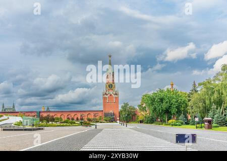 Spasskaya Tower im Kreml, Moskau, Russland. Moskauer kreml im sonnigen Frühlingstag. Spasskaya Tower Stockfoto