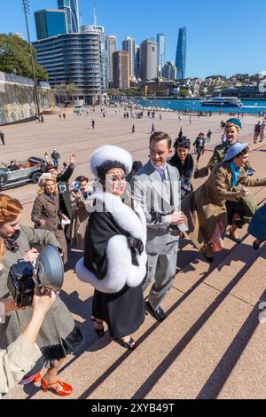 Sydney, Australien, 29. August 2024 nehmen Sarah Brightman und die Besetzer an einem Fotogespräch Teil, das vor ihrer Saison im Sunset Boulevard im Sydney Opera House auftritt. Im Bild: Sarah Brightman („Norma Desmond“) und Tim Draxl („Joe Gillis“). Quelle: Robert Wallace / Wallace Media Network / Alamy Live News Stockfoto