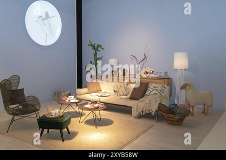 Frankfurt, Deutschland. Februar 2019. Impressionen von der Ambiente-Messe 2019: Wohnzimmereinrichtung von Villeroy Boch. Ambiente ist ein führender Verbraucher g Stockfoto