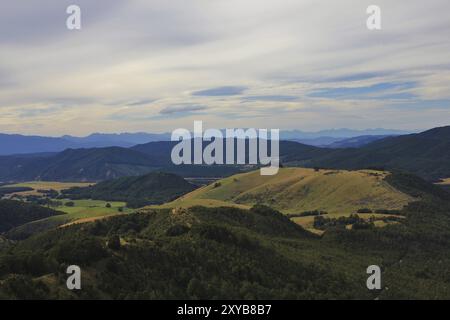 Blick vom Mt. Robert. Ländliche Landschaft auf der Südinsel. Abendszene Stockfoto