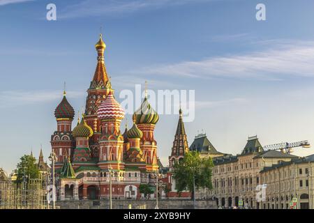 Skyline der Stadt Moskau am Kathardral St. Basilius und Rotem Platz, Moskau, Russland, Europa Stockfoto