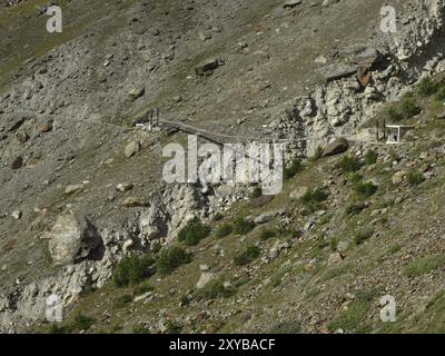 Hängebrücke auf dem Weg von Europa, Trekking-Route der Alpen Stockfoto