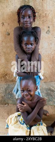 Süße burkinische Mädchen in Ouagadougou, Burkina Faso. Stockfoto