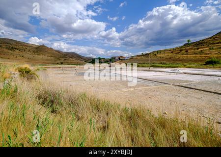 Salzgewinnung aus den Salzminen von Medinaceli, Medinaceli, Soria, autonome Gemeinde Castilla y León, Spanien, Europa Stockfoto