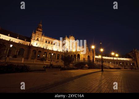 Plaza de Espana in Sevilla bei Nacht, Spanien, Europa Stockfoto