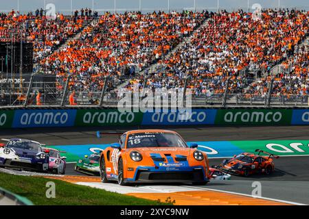 Zandvoort, Niederlande. August 2024. #18 Keagan Masters (ZA, Ombra), Porsche Mobil 1 Supercup auf dem Circuit Zandvoort am 25. August 2024 in Zandvoort, Niederlande. (Foto von HOCH ZWEI) Credit: dpa/Alamy Live News Stockfoto