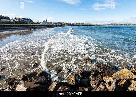 Thurso, Schottland, Vereinigtes Königreich - 16. Oktober 2023: Stadtbild bei sonnigem Herbstwetter an der Nordküste von Thurso, Caithness, Schottland, Vereinigtes Königreich. Stockfoto