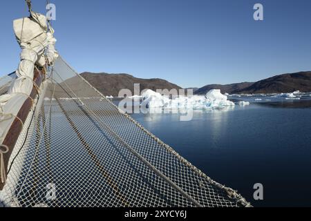 SS Rembrandt von Rijn im Eis, Bredefjord bei Narsaq, Südwest-Grönland Stockfoto