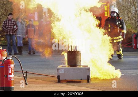 Feuerwehrmann im Training Stockfoto