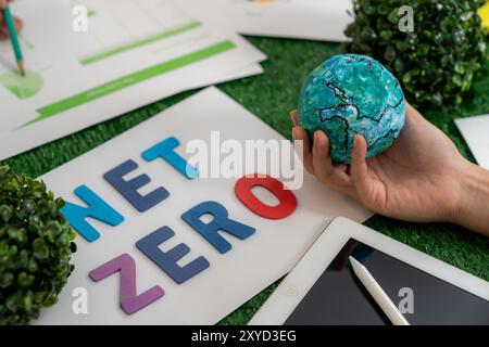 Netto-Null- und CO2-neutrales Konzept Stockfoto