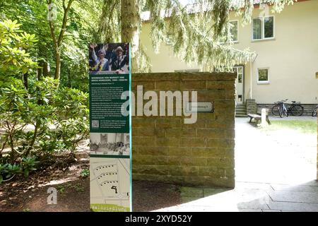 Wandlitz, Wohnhaus von Margot und Erich Honecker Wohnhäuser der Partei- und Staatsführung der DDR in Waldsiedlung Wandlitz Berlin Berlin GER *** Wandlitz, Wohnhaus von Margot und Erich Honecker Wohnhäuser der Partei- und Staatsführung der DDR in Waldsiedlung Wandlitz Berlin Berlin GER Stockfoto