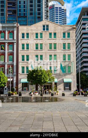 Der Peddle Thorpe entwarf eine spätviktorianische, frühedwardianische Fassade an der Galway Street gegenüber dem Tiffany-Geschäft mit Blick auf den Takutai Square in Auckland Stockfoto