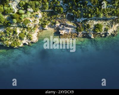 Von oben aus der Vogelperspektive auf die versunkene Stadt Kekova, Türkei, Asien Stockfoto