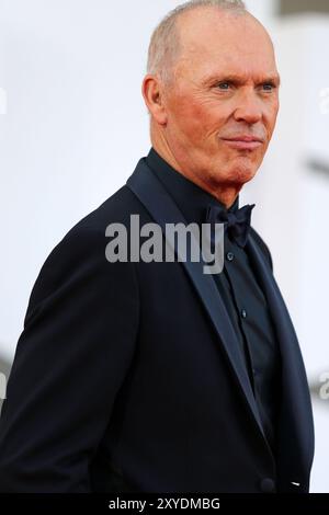 Italien, Lido di Venezia, 28. August 2024: Michael Keaton besucht einen roten Teppich für den Film „Beetlejuice Beetlejuice“ während der Eröffnungsnacht des 81. Internationalen Filmfestivals von Venedig am 28. August 2024 in Venedig. Foto Ottavia Da Re/Sintesi/Alamy Live News Stockfoto