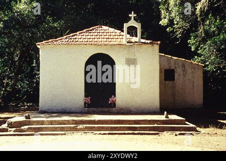 Kapelle im Parque Nacional de Garajonay, La Gomera, Spanien (analog) Kapelle im Parque Nacional de Garajonay, La Gomera, Spanien (analog) Stockfoto