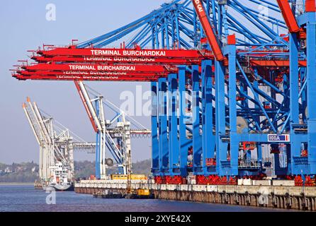 Der HHLA Container Terminal Burchardkai ist die groesste und aelteste Anlage für den Containerumschlag im Hamburger Hafen Stockfoto