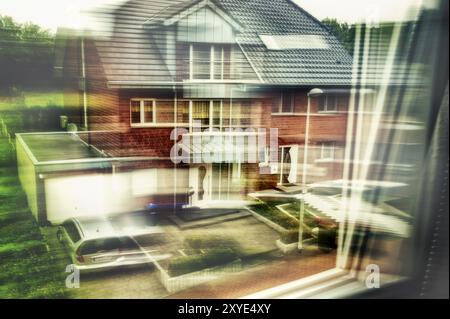 Blick aus dem Fenster am Morgen Stockfoto