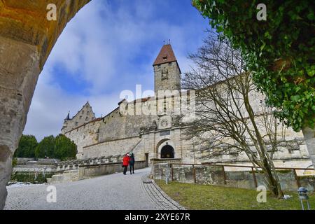 Veste Coburg, Blick vom Bogengang zum barocken Eingangstor und bulgarischen Turm, Coburg, Oberfranken, Franken, Bayern, Deutschland, Europa Stockfoto