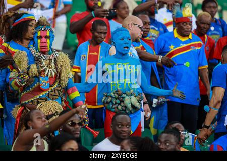 ABIDJAN, COTE D IVOIRE - 2. FEBRUAR; Kongo-Fans beim TotalEnergies Caf Africa Cup of Nations (Afcon 2023) Spiel zwischen Congo Dr und Guinea bei S Stockfoto