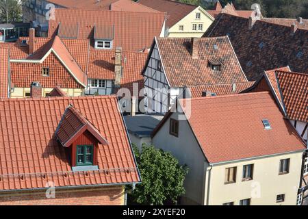 Blick aus der Vogelperspektive auf die Dächer in der Altstadt von Quedlinburg Stockfoto