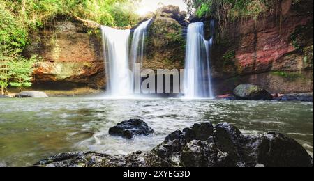 Haew Suwat Wasserfall im Khao Yai Nationalpark, Thailand, Asien Stockfoto