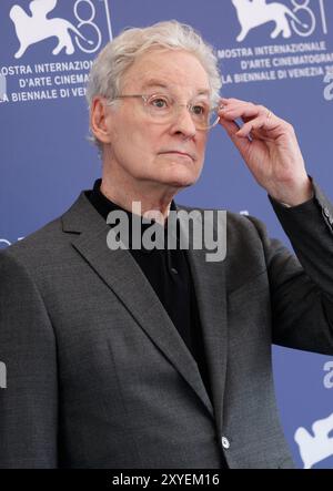 Venedig, Italien. August 2024. Kevin Kline posiert beim Fotoaufruf von „Disclaimer“ während des 81. Internationalen Filmfestivals von Venedig am 29. August 2024 im Palazzo del Casino auf dem Lido in Venedig. Quelle: dpa/Alamy Live News Stockfoto