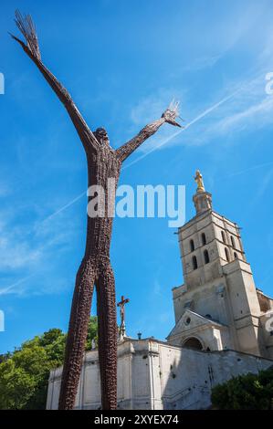 Kathedrale von Avignon mit Abbildung im Vordergrund Stockfoto