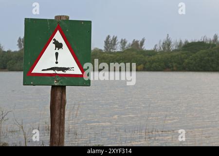 Warnschild im Nationalpark Suedafrika Stockfoto