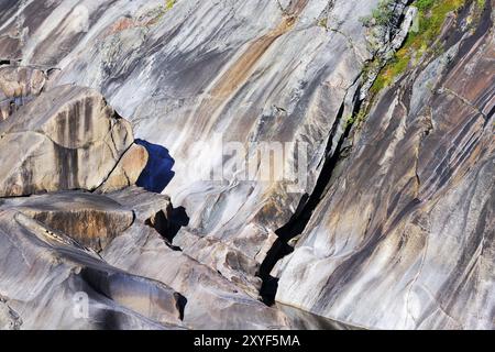 Ausfluss des Wasserkraftwerks Harspranget in Schweden. Wasserkraftwerk Harspranget in schweden Stockfoto