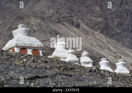 Heilige Stupas in Ladakh, Nordindien Stockfoto