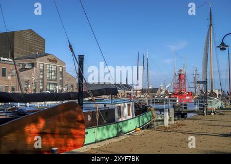 Den Helder, Niederlande. Oktober 2022. Die ehemalige Werft von den Helder, heute Museumshafen Willemsoord Stockfoto