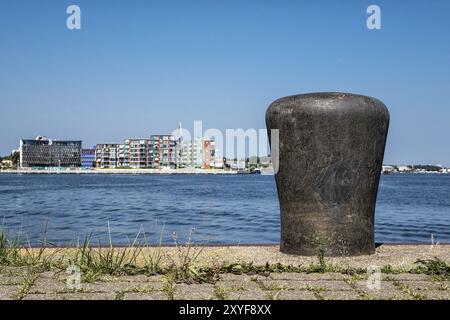 Am Ufer der Warnow in Rostock Stockfoto