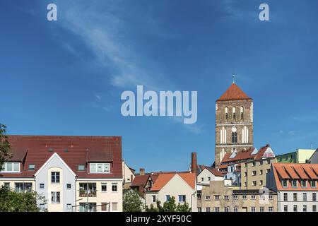 Blick auf die östliche Altstadt von Rostock Stockfoto